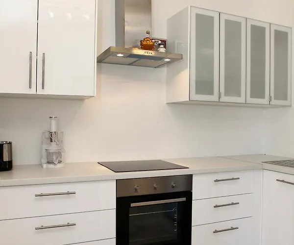 Charming San Simon Jn * イゾラ